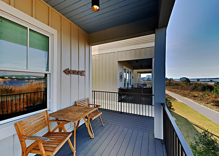 West Side #s - Indigo Blue Holiday home *